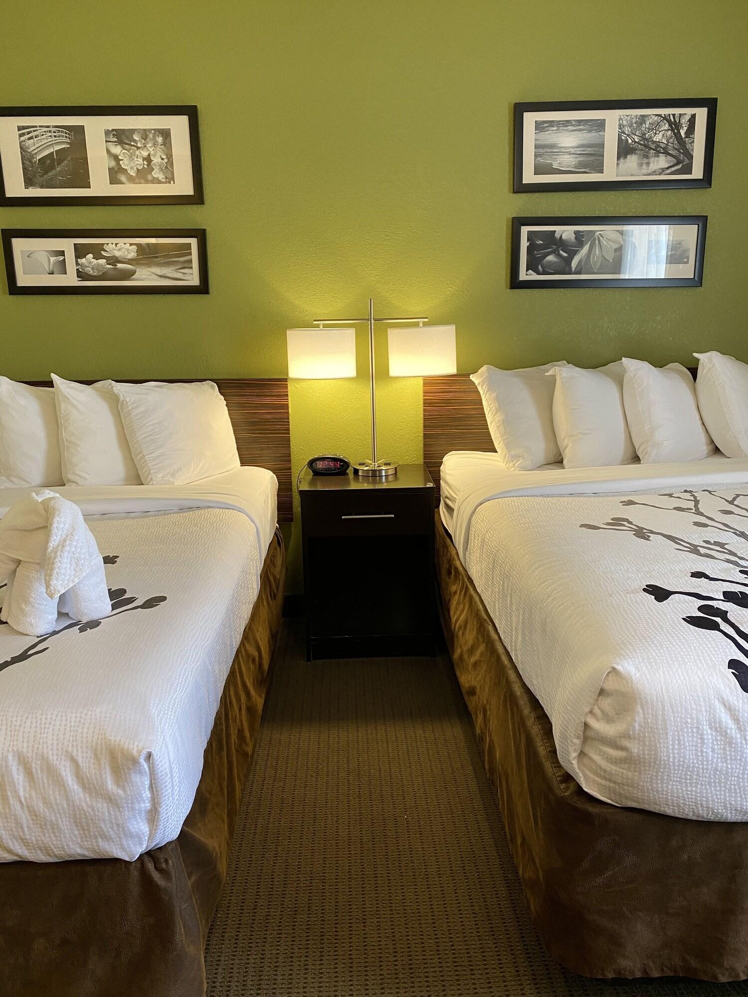 Sleep Inn & Suites Grand Rapids Exterior photo